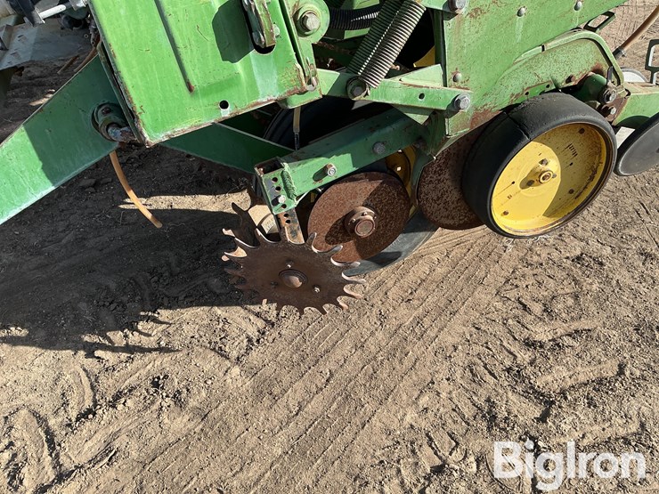 john-deere-7200-image-15