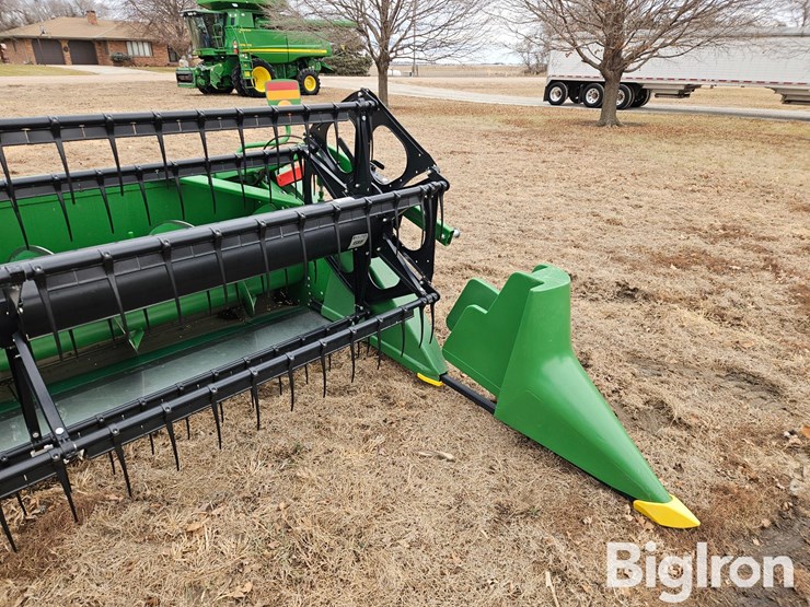 2018-john-deere-630f-image-16