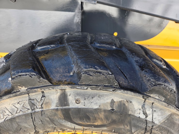 new-holland-l190-image-41