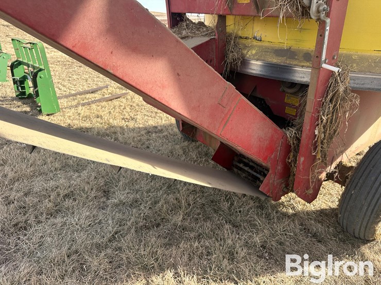 new-holland-390-image-20