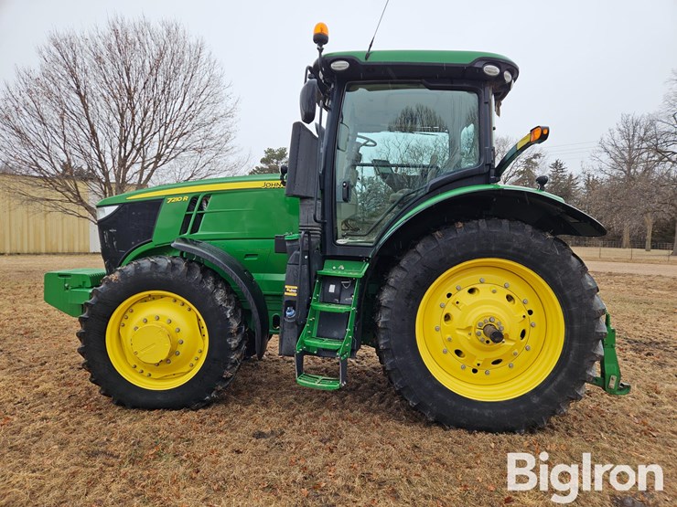 2015-john-deere-7210r-image-8