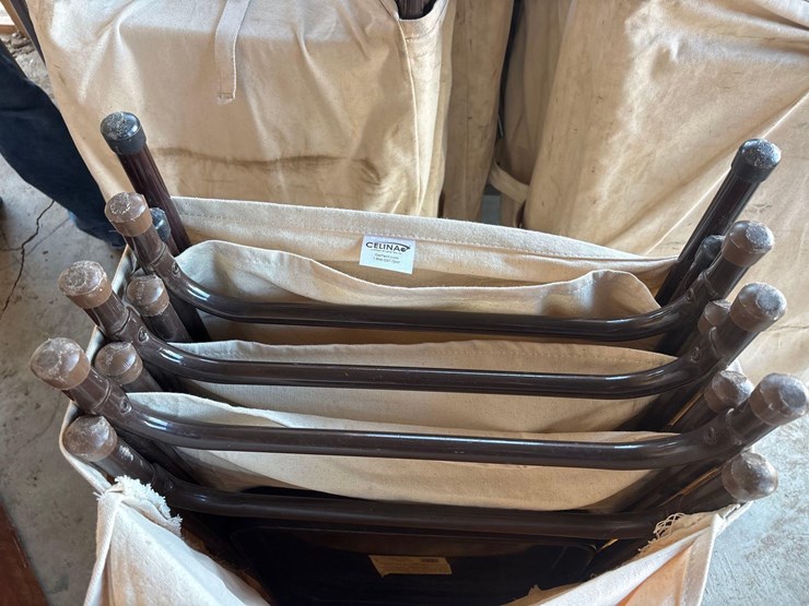 metal-folding-chairs-image-2