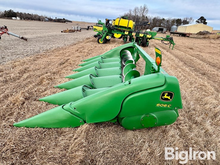 2011-john-deere-606c-image-8
