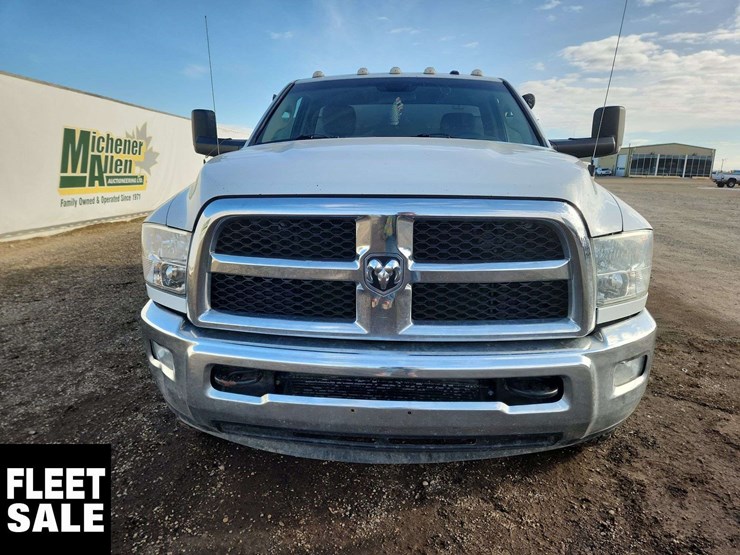 2013-ram-3500-slt-image-25