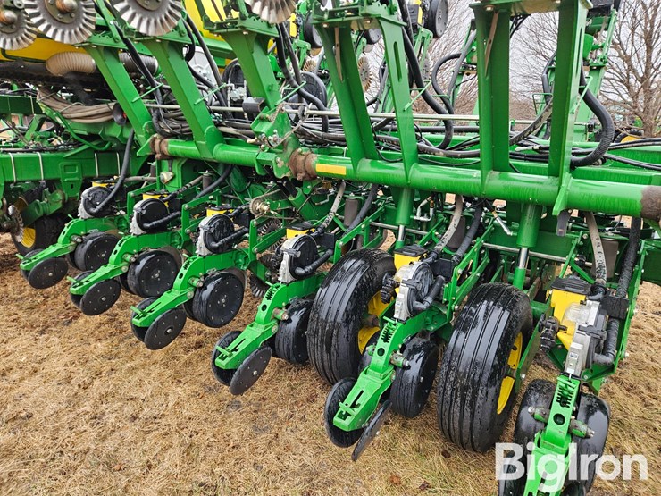 2012-john-deere-1790-ccs-image-19