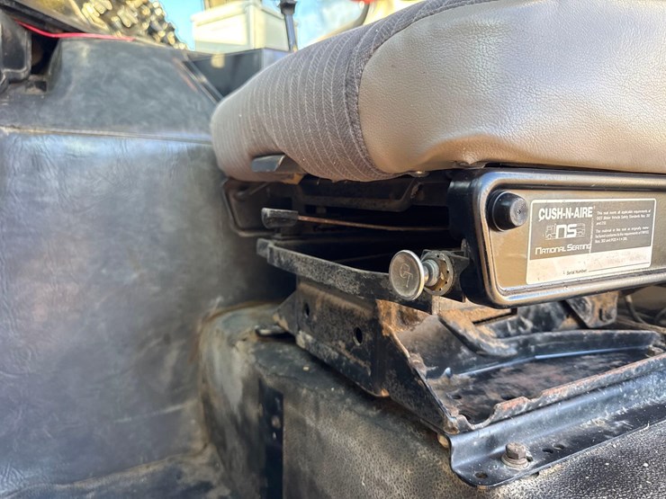 1992-white-gmc-haying-mantis-stacker-truck-image-14