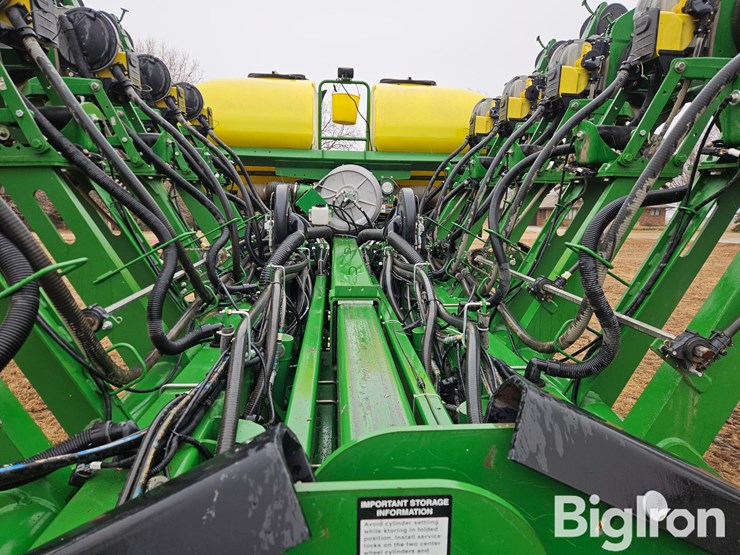 2012-john-deere-1790-ccs-image-12