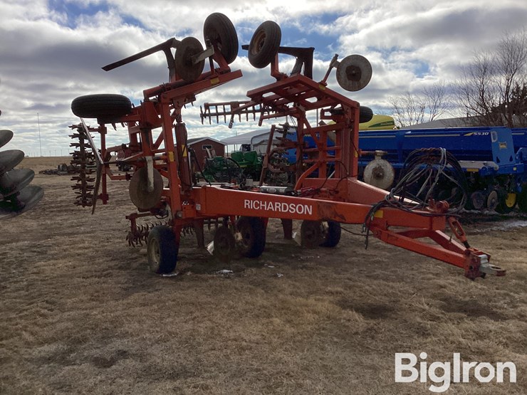 1992-richardson-6x5-image-3