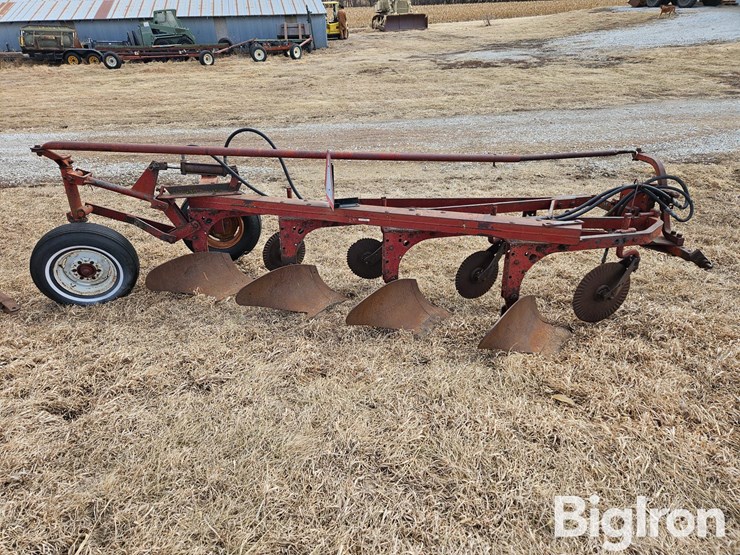 international-540-image-4