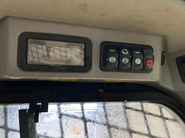 2019-caterpillar-259d-image-27