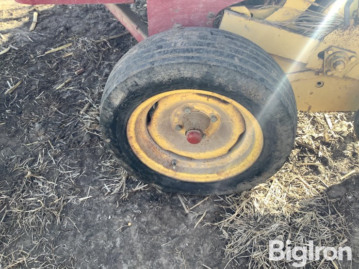 1981-new-holland-315-image-11