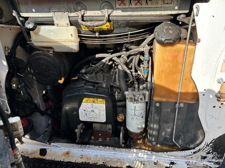 2020-bobcat-t76-image-15