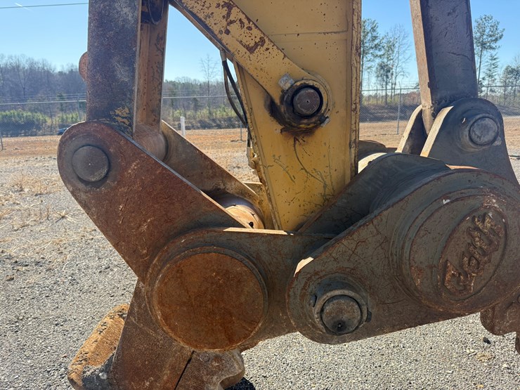 caterpillar-328d-image-14