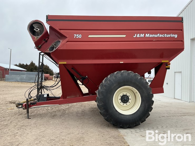 2010-j&m-750-image-8