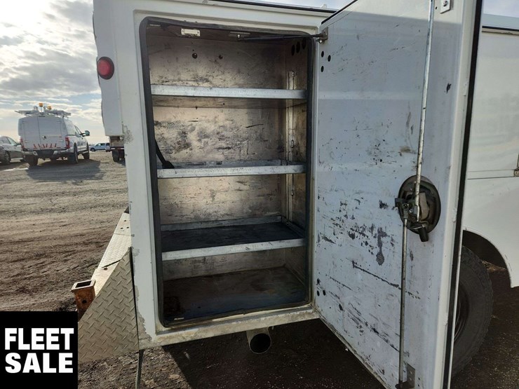 2013-ram-3500-slt-image-21