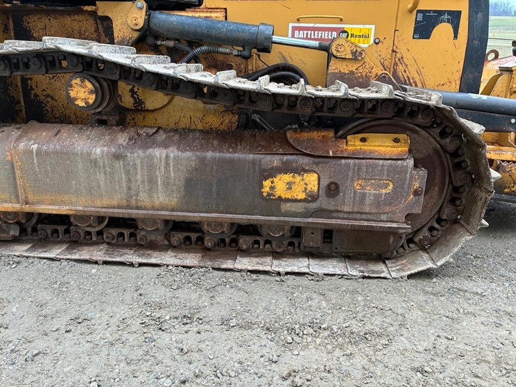 caterpillar-d3k2-xl-image-11