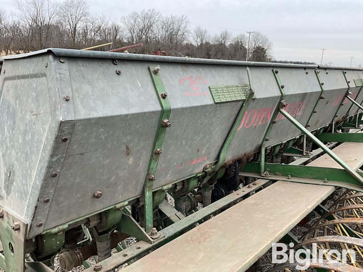 john-deere-10-image-15