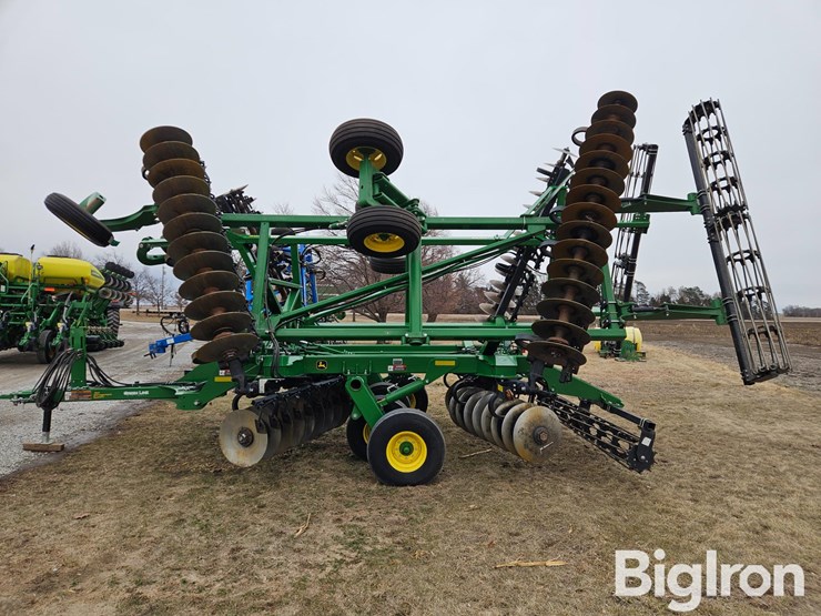 2020-john-deere-2633-image-8