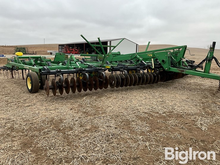 john-deere-726-image-9