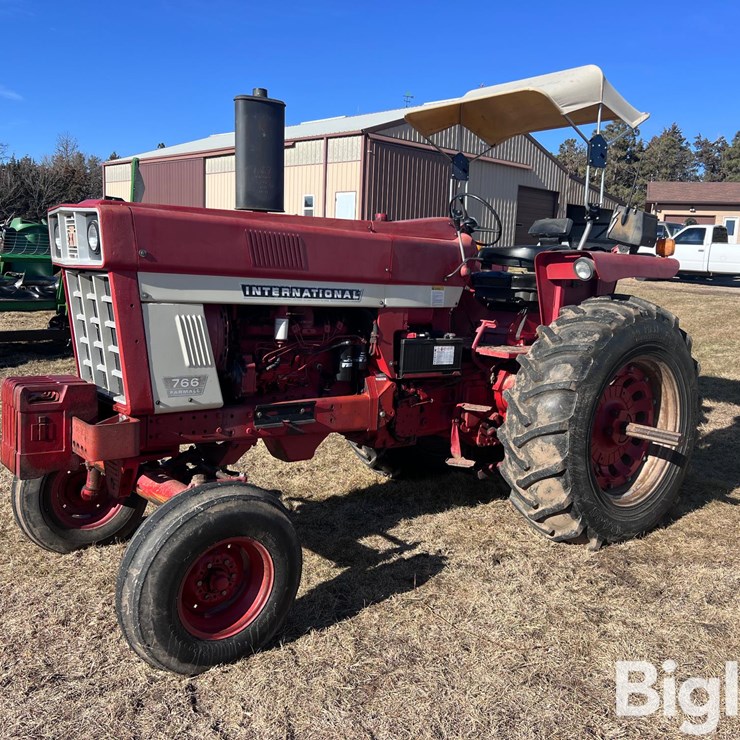 1973 INTERNATIONAL 766