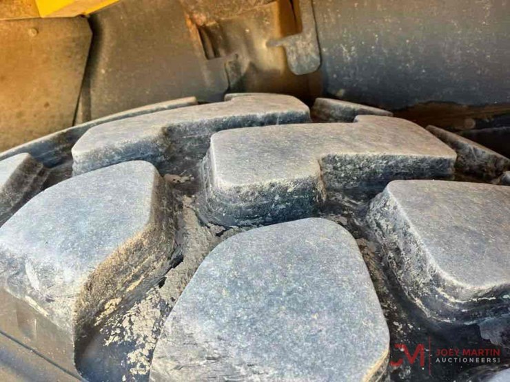 2019-komatsu-hm400-5-image-8