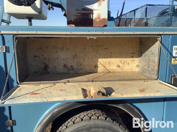 2002-ford-f550-xl-image-18