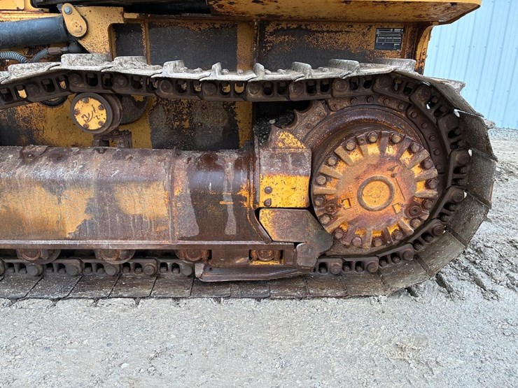 caterpillar-d3k2-xl-image-15