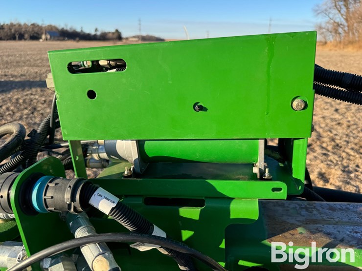 2011-john-deere-1770nt-image-17