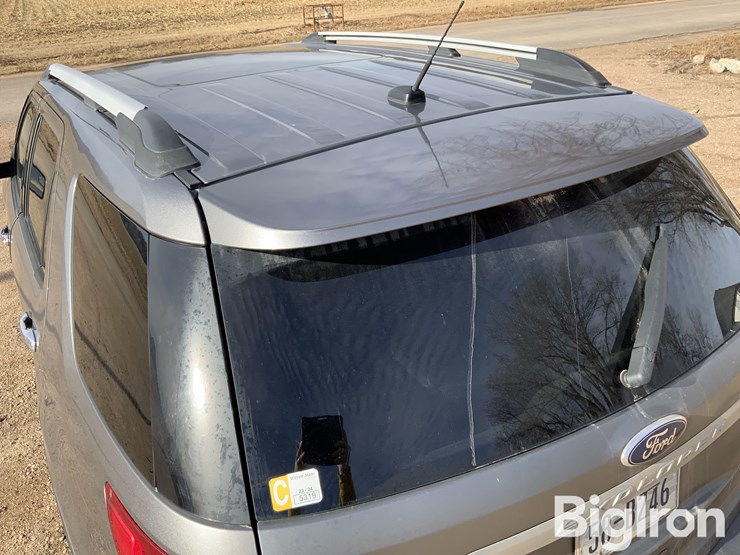 2014-ford-explorer-xlt-image-17