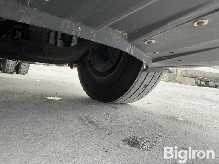 2015-freightliner-cascadia-125-image-13