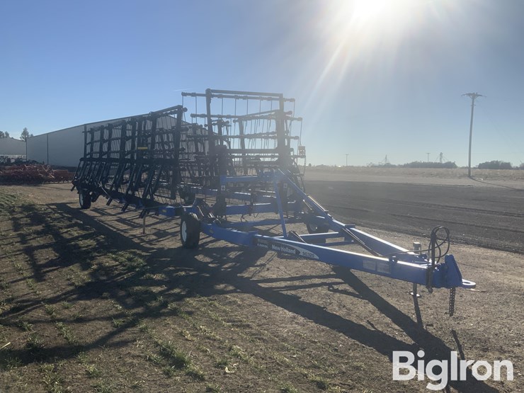 new-holland-sg320-image-3