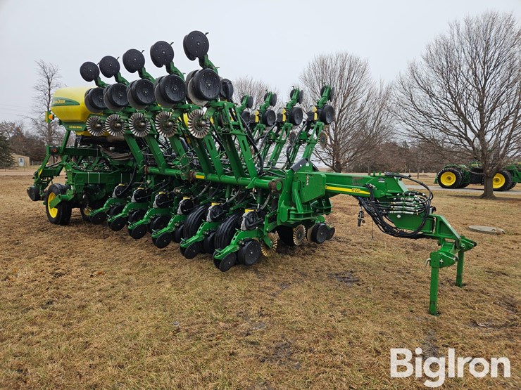 2012-john-deere-1790-ccs-image-3