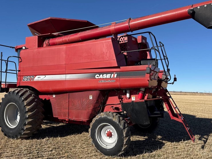2009-case-ih-2577-image-3