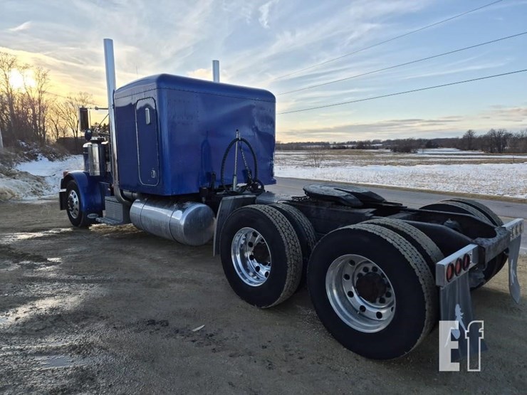 1995-peterbilt-379-image-14
