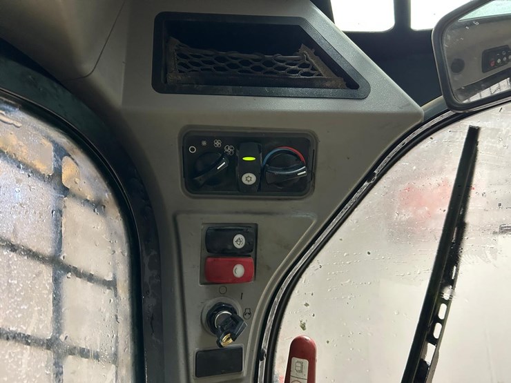 2019-caterpillar-259d-image-25