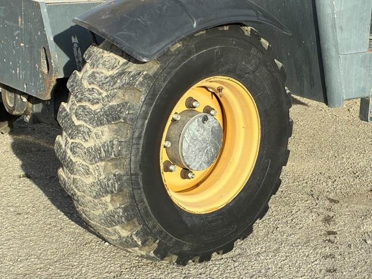 2014-gehl-rs6-34-image-8