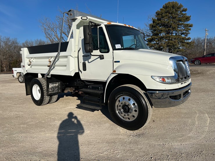 2013-international-durastar-4400-image-25