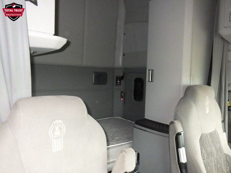 2022-kenworth-t680-image-6