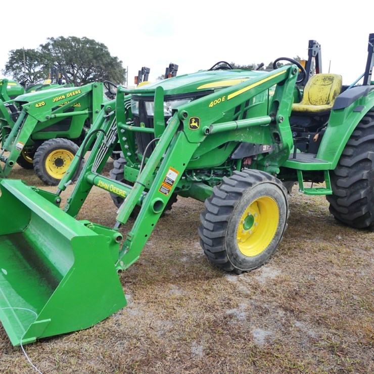 2023 JOHN DEERE 4052M