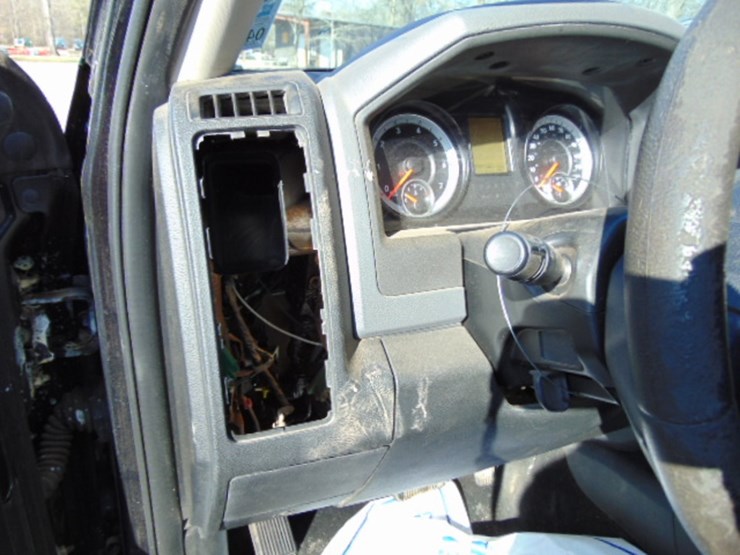 2015-dodge-ram-2500-image-9