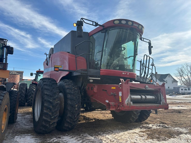 2003-case-ih-afx8010-combine-image-4