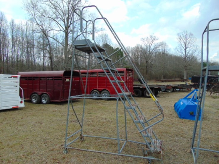 rolling-(9)steps-ladder-image-1