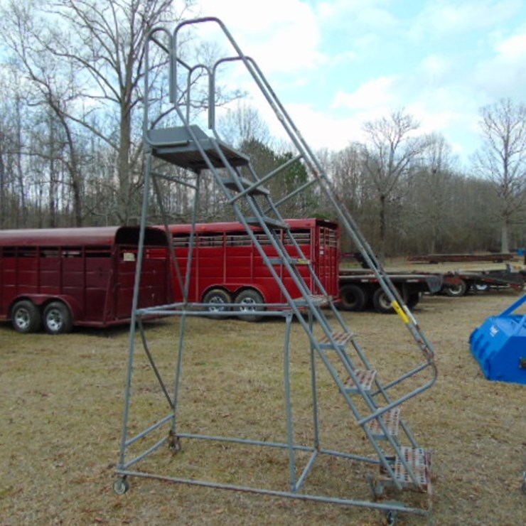 ROLLING (9)STEPS LADDER