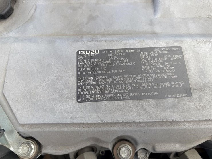 2023-isuzu-nrr-image-13