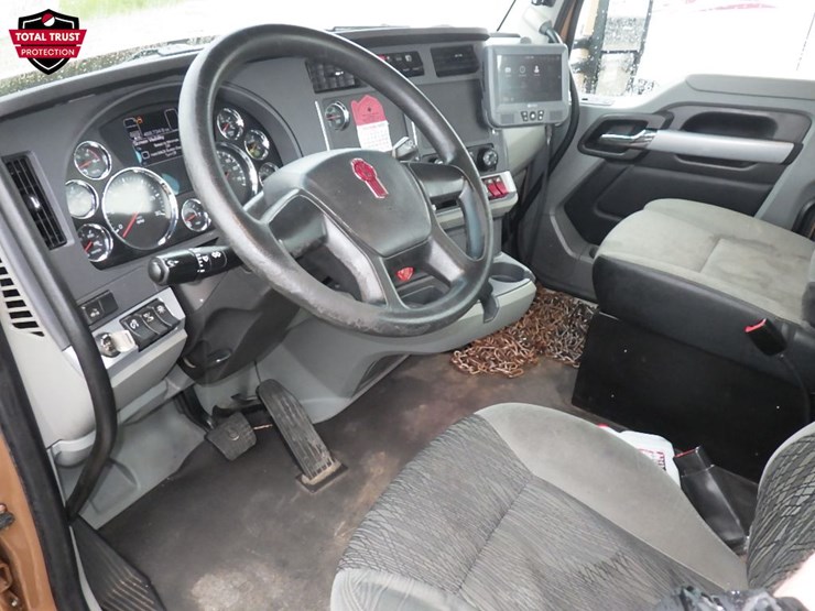 2022-kenworth-t680-image-19