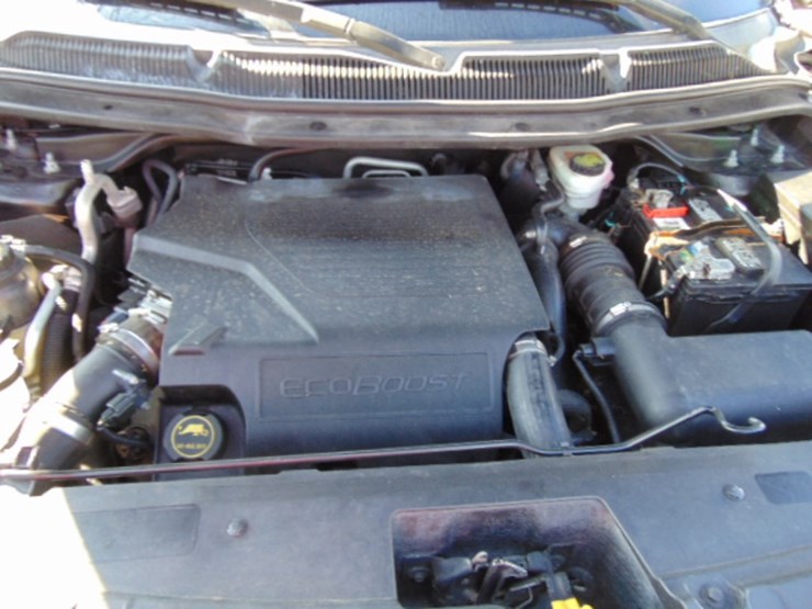 2015-ford-explorer-image-10