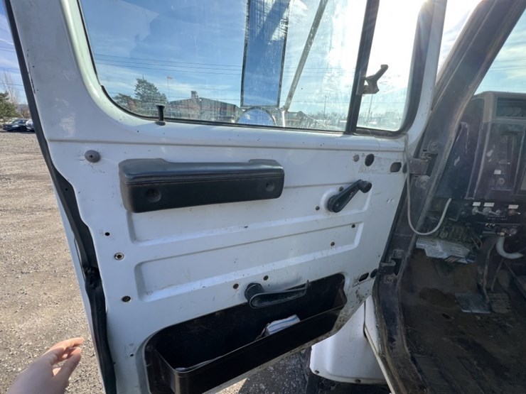 1990-international-4900-image-31