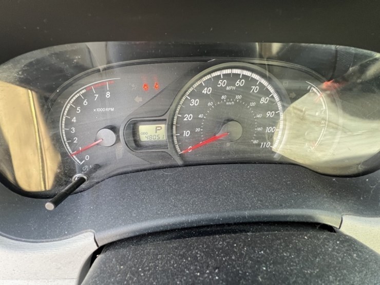 2014-toyota-sienna-le-image-28