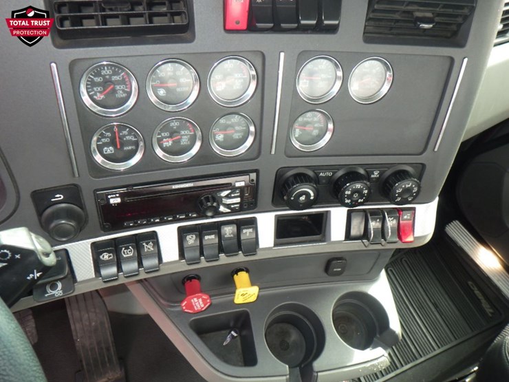 2020-kenworth-t680-image-17