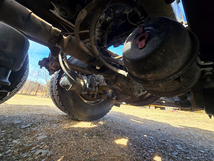 1997-peterbilt-377-image-74